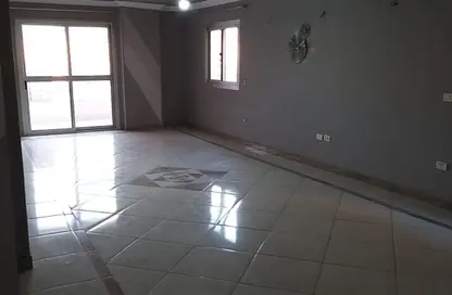 Apartment - 3 Bedrooms - 2 Bathrooms for rent in Dr Ibrahim Nagy St. - 9th Zone - Nasr City - Cairo