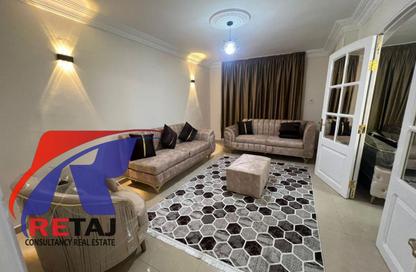 شقة - 3 غرف نوم - 2 حمامات للايجار في شارع عمارات رابعه - ارض الجولف - مصر الجديدة - القاهرة