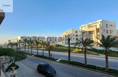 Apartment - 4 Bedrooms - 4 Bathrooms for sale in Cluster 4 - Hyde Park - New Cairo City - Cairo
