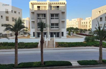 Apartment - 4 Bedrooms - 4 Bathrooms for sale in Cluster 4 - Hyde Park - New Cairo City - Cairo