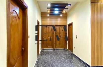 Office Space - Studio - 4 Bathrooms for rent in Mohammed Farid Axis - District 4 - The 5th Settlement - New Cairo City - Cairo
