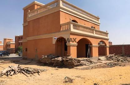 Villa - 5 Bedrooms - 4 Bathrooms for sale in Stella Heliopolis - Cairo - Ismailia Desert Road - Cairo