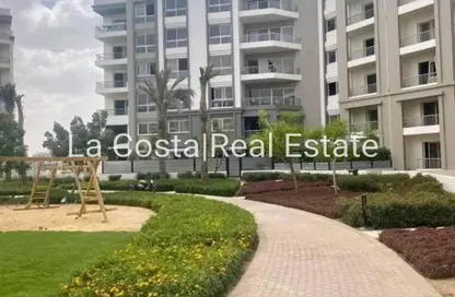 Apartment - 2 Bedrooms - 2 Bathrooms for sale in Hyde Park - New Cairo City - Cairo