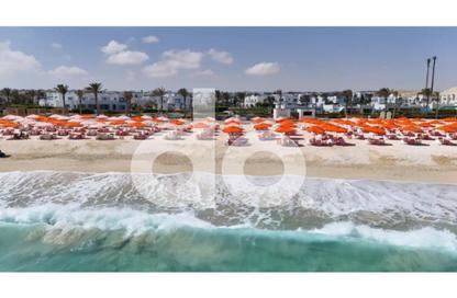 Chalet - 2 Bedrooms - 2 Bathrooms for sale in Mountain View - Ras Al Hekma - North Coast