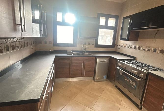 98823382 - Property Image 3