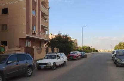 شقة - 3 غرف نوم - 3 حمامات للبيع في المجاورة الرابعة - المنطقة الرابعة - مدينة الشروق - القاهرة