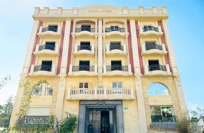Apartment - 3 Bedrooms - 2 Bathrooms for sale in New Cairo Centre - North Teseen St. - The 5th Settlement - New Cairo City - Cairo