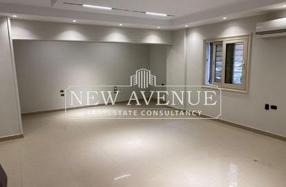 Office Space - 7 Bedrooms - 1 Bathroom for rent in Suez Road - New Cairo City - Cairo