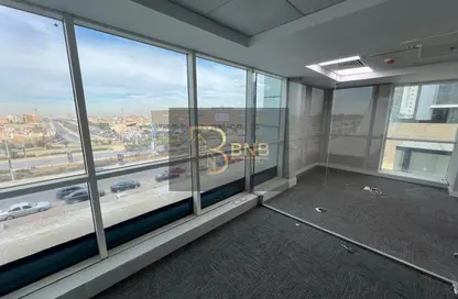 مساحات مكتبية - 6 غرف نوم - 2 حمامات للايجار في بيزنس بلاس - شارع التسعين الشمالي - التجمع الخامس - مدينة القاهرة الجديدة - القاهرة