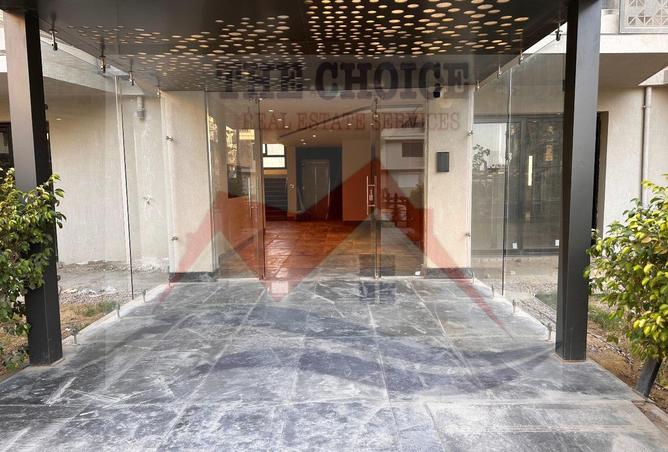 8641231 - Property Image 2