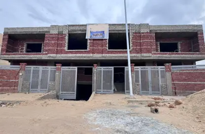 شقة - 3 غرف نوم - 3 حمامات للبيع في المجاورة الاولي - الحي الثالث غرب - مدينة الشروق - القاهرة