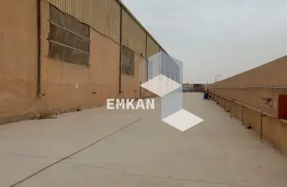Warehouse - Studio - 4 Bathrooms for rent in 15 May City - Cairo