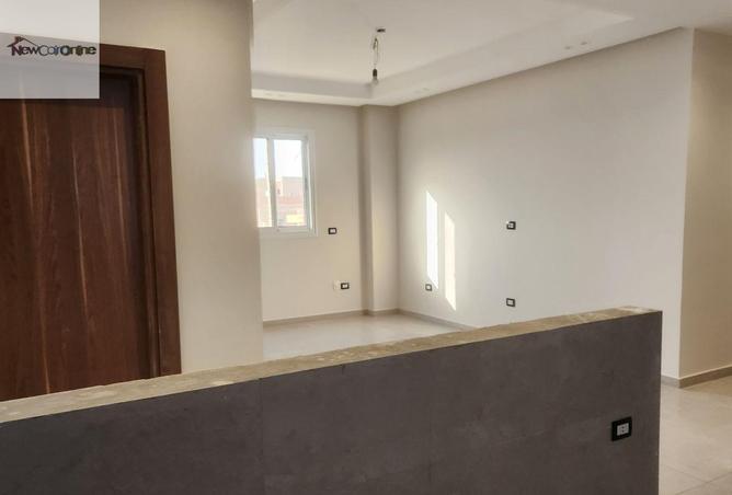 104047900 - Property Image 3