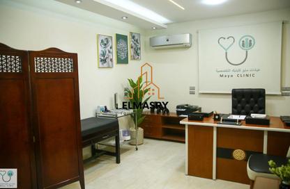 عيادة - استوديو - 2 حمامات للايجار في شارع سوريا - المهندسين - الجيزة