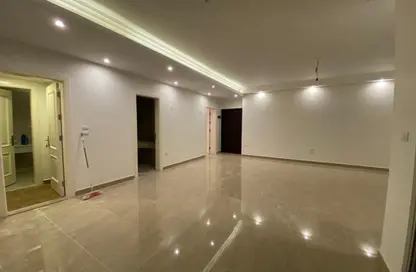 Apartment - 2 Bedrooms - 2 Bathrooms for rent in Palm Hills Village Gate - South Investors Area - New Cairo City - Cairo