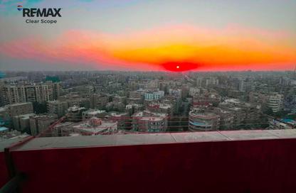 Apartment - 2 Bedrooms - 2 Bathrooms for sale in Al Hegaz St. - El Mahkama Square - Heliopolis - Masr El Gedida - Cairo