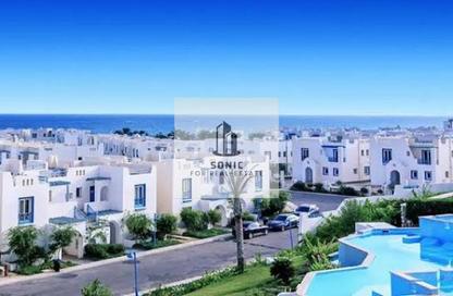 Chalet - 3 Bedrooms - 2 Bathrooms for sale in Mountain View - Ras Al Hekma - North Coast
