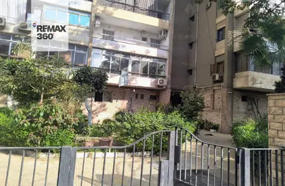 Apartment - 2 Bedrooms - 2 Bathrooms for sale in Henin Ibn Ishak St. - Al Hadiqah Al Dawliyah - 7th District - Nasr City - Cairo