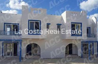 Chalet - 2 Bedrooms - 2 Bathrooms for sale in Mountain View - Ras Al Hekma - North Coast