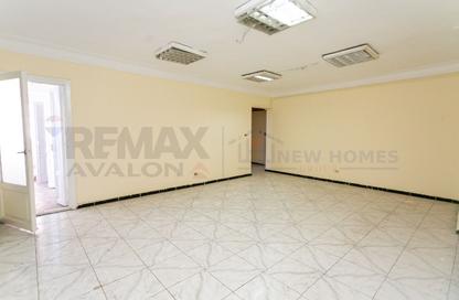Apartment - 3 Bedrooms - 1 Bathroom for sale in Mostafa Kamel Tunnel - Mustafa Kamel - Hay Sharq - Alexandria Apartment - 3 Bedrooms - 1 Bathroom for sale in Mostafa Kamel Tunnel - Mustafa Kamel - Hay Sharq - Alexandria