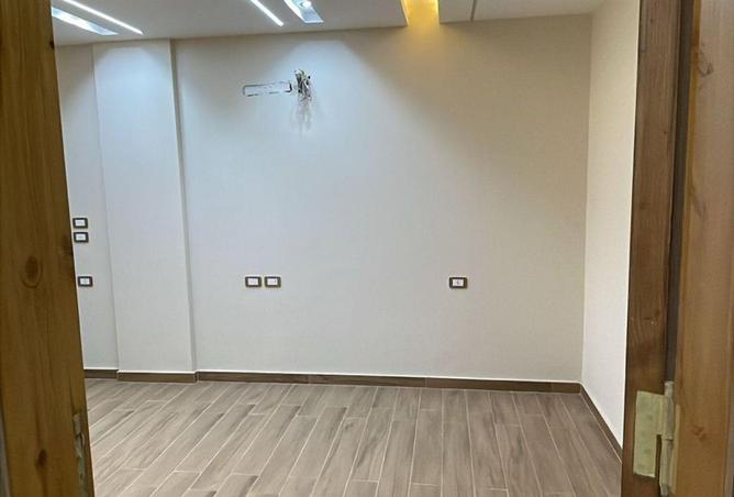 8709635 - Property Main Image