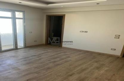 Apartment - 3 Bedrooms - 3 Bathrooms for rent in Garden Residence - Hyde Park - New Cairo City - Cairo