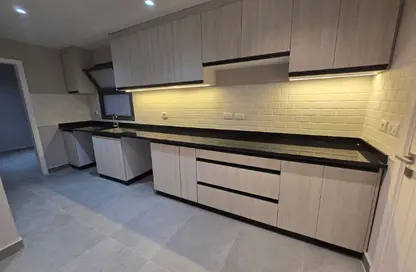 Apartment - 3 Bedrooms - 3 Bathrooms for rent in Village West - Sheikh Zayed Compounds - Sheikh Zayed City - Giza