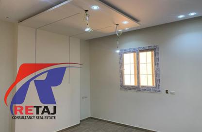 Apartment - 2 Bedrooms - 1 Bathroom for sale in Al Gezira St. - South Investors Area - New Cairo City - Cairo