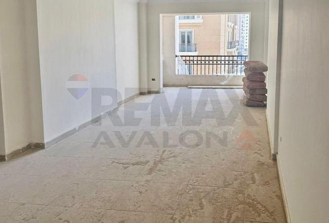 74307301 - Property Image 2