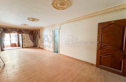 Apartment - 3 Bedrooms - 2 Bathrooms for sale in Laurent - Hay Sharq - Alexandria