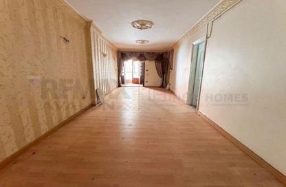 Apartment - 3 Bedrooms - 2 Bathrooms for sale in Laurent - Hay Sharq - Alexandria