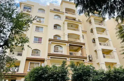 Apartment - 3 Bedrooms - 3 Bathrooms for sale in Privado - Madinaty - Cairo