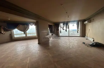 Apartment - 3 Bedrooms - 3 Bathrooms for sale in Al Geish Road - Laurent - Hay Sharq - Alexandria