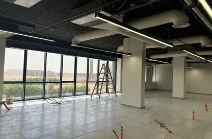 مساحات مكتبية - 8 غرف نوم - 3 حمامات للايجار في شارع ال ٩٠ الجنوبي - شارع التسعين الجنوبي - التجمع الخامس - مدينة القاهرة الجديدة - القاهرة