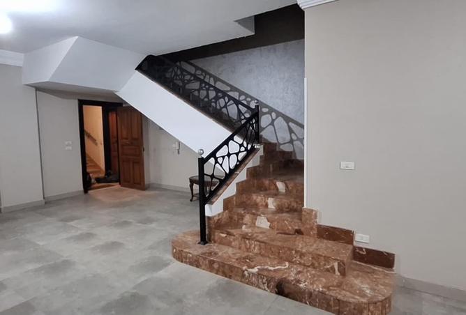 102902800 - Property Image 2