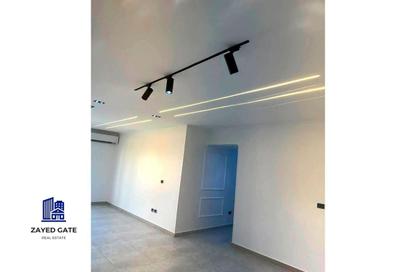 Apartment - 3 - 2 for sale in Al Khamayel city - Sheikh Zayed Compounds - Sheikh Zayed City - Giza