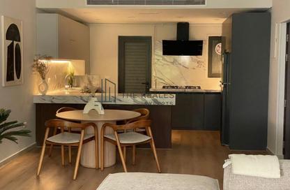 Apartment - 2 Bedrooms - 2 Bathrooms for sale in Lake View Residence - 5th Settlement Compounds - The 5th Settlement - New Cairo City - Cairo