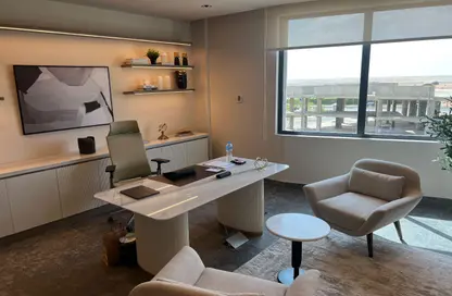 مساحات مكتبية - 3 غرف نوم - 2 حمامات للايجار في ذا بورتال - بيفرلي هيلز - كمبوندات الشيخ زايد - الشيخ زايد - الجيزة