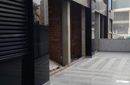 محل تجاري - استوديو للبيع في شارع اخناتون - الحي الخامس - التجمع الخامس - مدينة القاهرة الجديدة - القاهرة