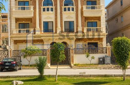Apartment - 3 Bedrooms - 2 Bathrooms for sale in El Yasmeen - New Cairo City - Cairo