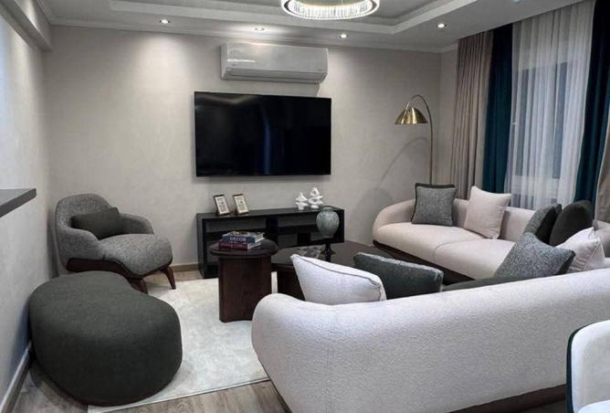 77053807 - Property Image 3