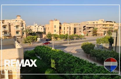 شقة - 3 غرف نوم - 2 حمامات للايجار في الحي المتميز - مدينة 6 أكتوبر - الجيزة
