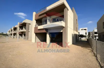 فيلا - 4 غرف نوم - 6 حمامات للبيع في ذا كراون - طريق مصر اسكندرية الصحراوي - مدينة 6 أكتوبر - الجيزة