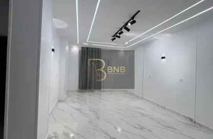 Office Space - 3 Bedrooms - 2 Bathrooms for rent in El Estad - Nasr City - Cairo