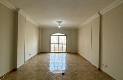Apartment - 3 Bedrooms - 2 Bathrooms for rent in Togary St. - Zahraa El Maadi - Hay El Maadi - Cairo