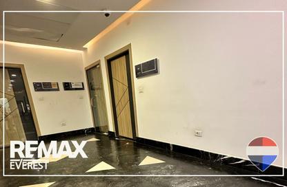 Clinic - Studio - 2 Bathrooms for rent in Centrada Plaza - Juhayna Square - 6 October City - Giza