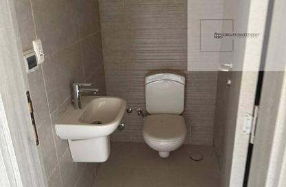 Clinic - 2 Bedrooms - 2 Bathrooms for sale in Hale Town - 6 October City - Giza