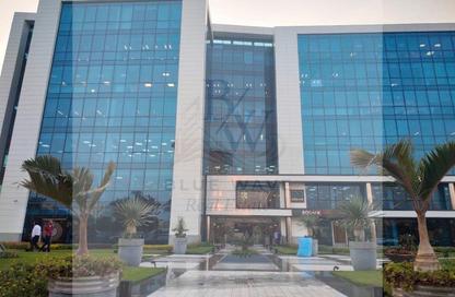 Office Space - Studio - 3 Bathrooms for rent in The Address East - 90 Street - The 5th Settlement - New Cairo City - Cairo