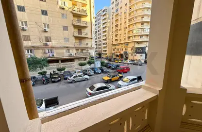 شقة - 3 غرف نوم - 2 حمامات للايجار في سموحة - حي شرق - الاسكندرية