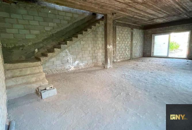102060069 - Property Image 3